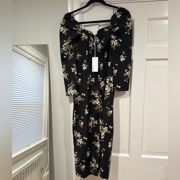 Reformation Ledell dress in Juliet - Picture 8 of 9